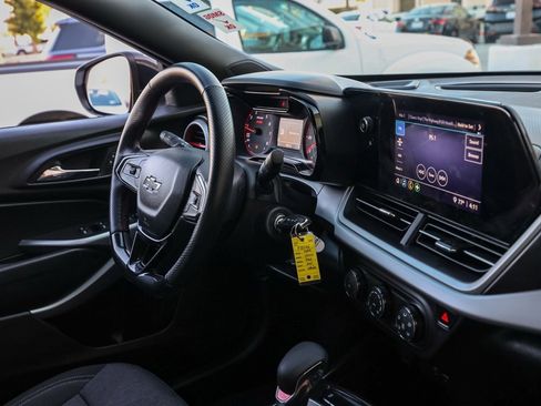 Used 2024 Chevrolet Trax RS w/ Driver Confidence Package image 20