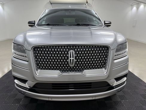 Used 2020 Lincoln Navigator 2WD image 2