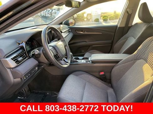 Used 2025 Toyota Camry LE w/ Convenience Package image 7