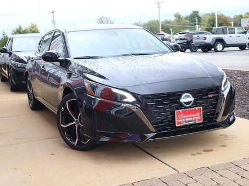 New 2025 Nissan Altima 2.5 SR w/ SR Premium Package image 2