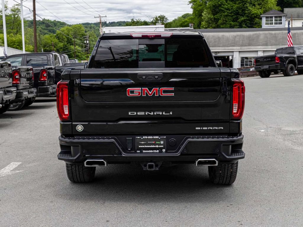 Used 2023 GMC Sierra 1500 Denali AWD/4WD image 5