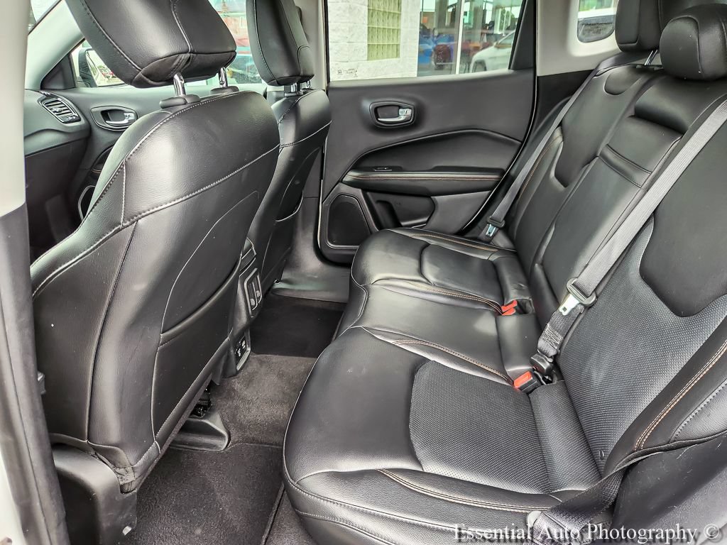 Used 2018 Jeep Compass Limited w/ Navigation Group AWD/4WD image 9