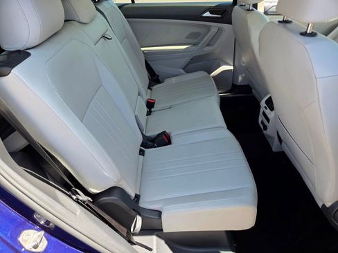 Certified 2023 Volkswagen Tiguan SE w/ Panoramic Sunroof Package FWD image 12