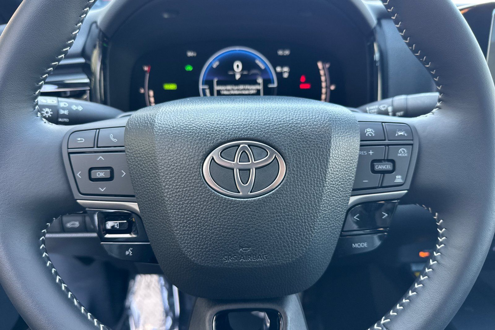 Used 2026 Toyota Camry Hybrid FWD image 29