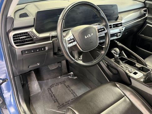 Used 2025 Kia Telluride S FWD image 4