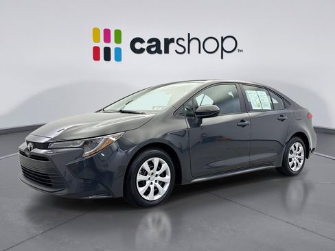 Used 2024 Toyota Corolla LE image 1