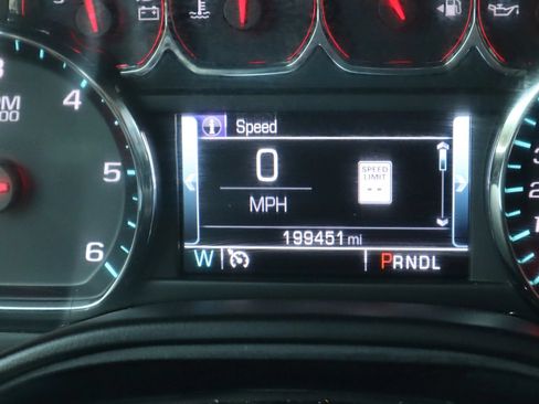 Used 2020 Chevrolet Suburban LT AWD/4WD image 35