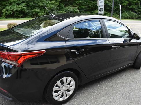 Used 2020 Hyundai Accent SE FWD image 49