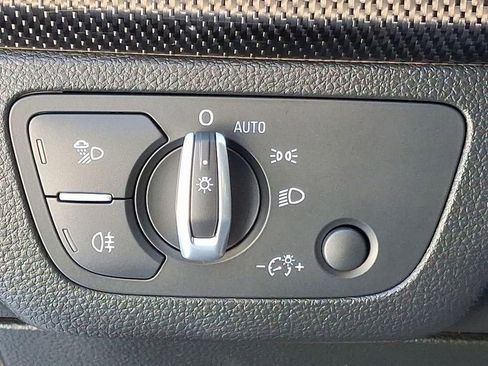 Used 2022 Audi SQ5 Premium image 26