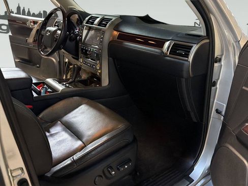 Used 2015 Lexus GX 460 w/ Premium Package AWD/4WD image 35