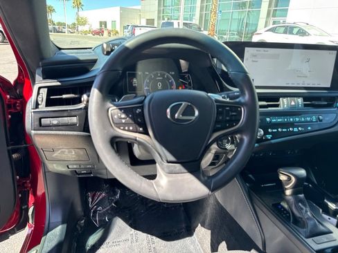 Used 2025 Lexus ES 350 w/ Premium Package FWD image 13