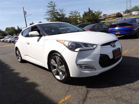 Used 2016 Hyundai Veloster w/ Option Group 03 FWD image 7