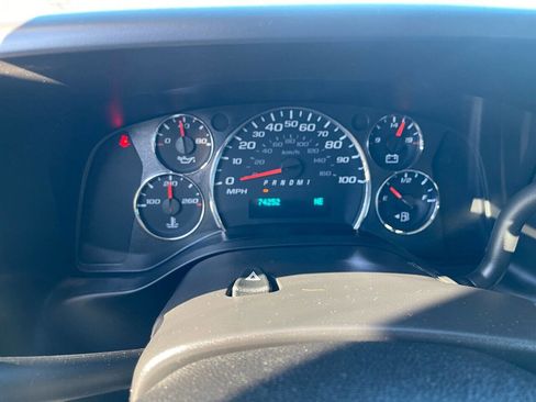 Used 2017 Chevrolet Express 3500 LS image 16