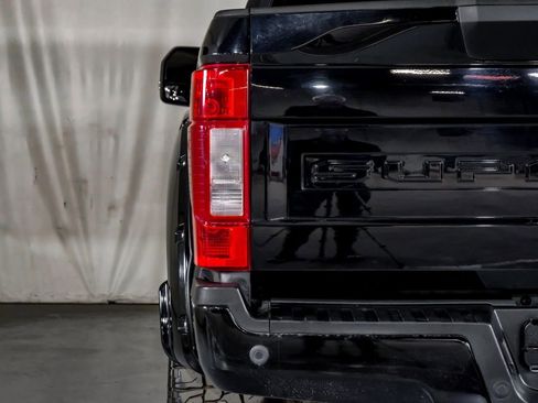 Used 2021 Ford F250 Lariat w/ Lariat Value Package AWD/4WD image 42