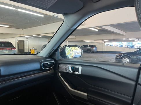 Used 2023 Ford Explorer Limited image 35