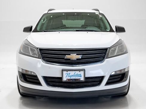 Used 2017 Chevrolet Traverse LS FWD image 4
