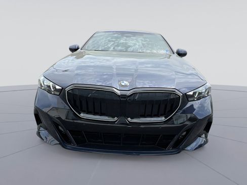 New 2026 BMW 530i xDrive w/ M Sport Package AWD/4WD image 8