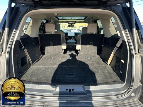Used 2023 Ford Expedition Limited image 22