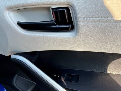 Certified 2025 Toyota Corolla Cross LE FWD image 15