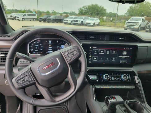 Used 2026 GMC Sierra 1500 AT4 w/ AT4 Premium Package AWD/4WD image 10