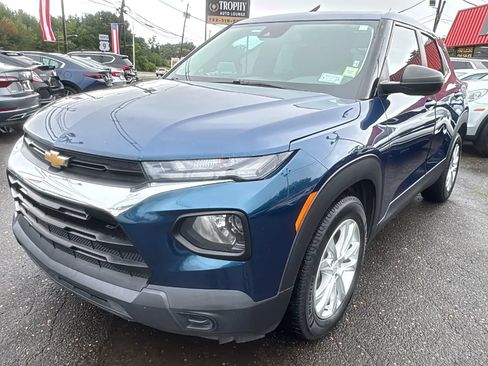 Used 2021 Chevrolet TrailBlazer LS FWD image 1