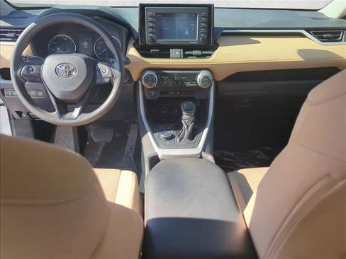 Used 2022 Toyota RAV4 XLE image 15