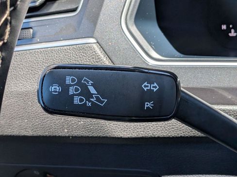 Used 2024 Volkswagen Tiguan SE w/ Panoramic Sunroof Package AWD/4WD image 26