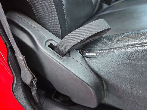 Used 2021 Jeep Gladiator Willys image 28