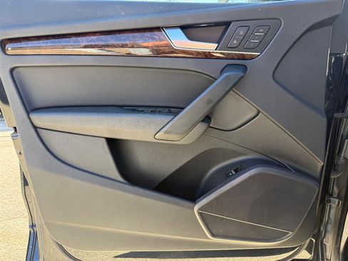 Used 2018 Audi Q5 2.0T Premium Plus w/ Premium Plus Package image 32