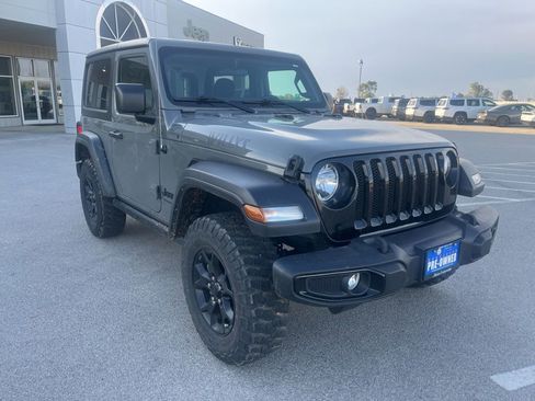Used 2022 Jeep Wrangler Sport AWD/4WD image 11