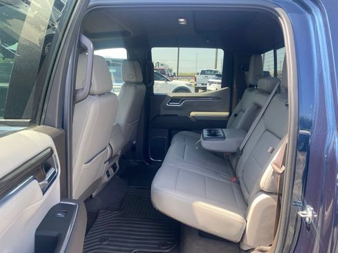 Used 2022 Chevrolet Silverado 1500 LT RWD image 12