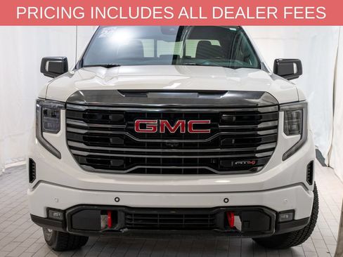 Used 2024 GMC Sierra 1500 AT4 w/ Technology Package AWD/4WD image 2