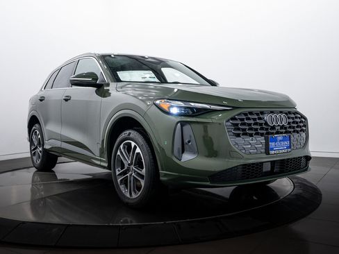 New 2025 Audi Q5 Premium image 2