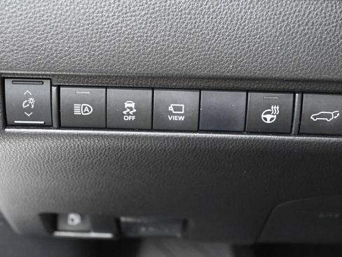 Certified 2021 Toyota Venza Limited w/ Advanced Technology Package AWD/4WD image 15