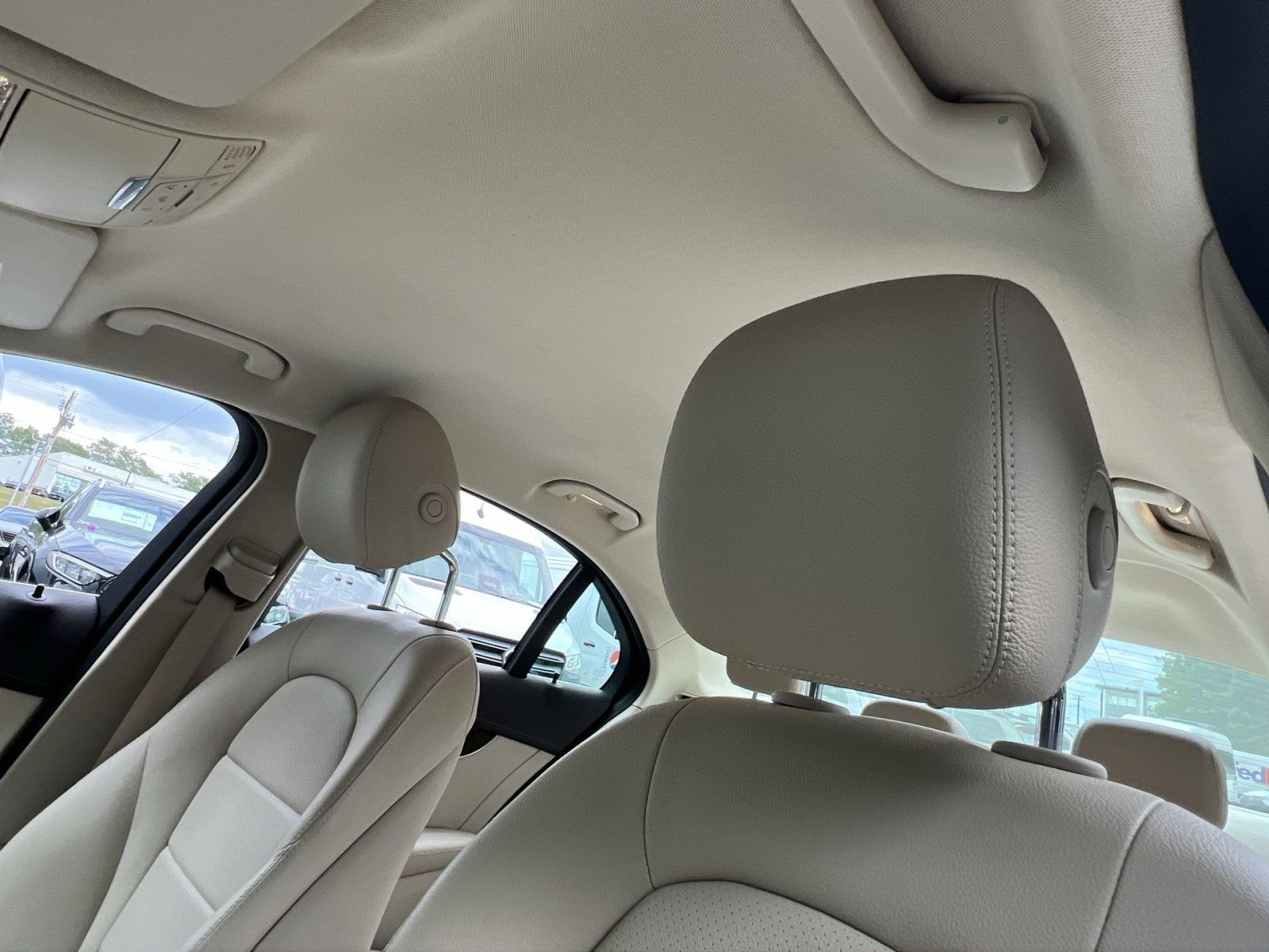 Used 2016 Mercedes-Benz C 300 4MATIC Sedan image 28
