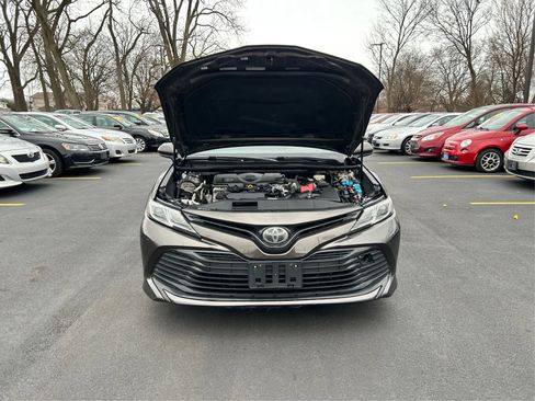 Used 2018 Toyota Camry LE image 13