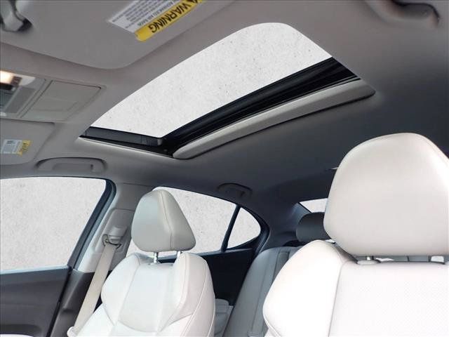 Used 2015 Acura TLX w/ Technology Package FWD image 11