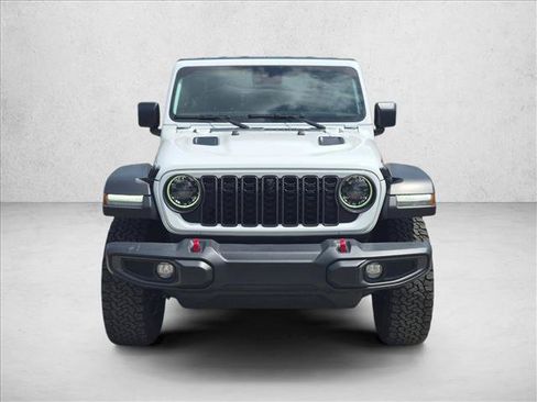 Used 2024 Jeep Wrangler Unlimited Rubicon w/ Technology Group AWD/4WD image 2