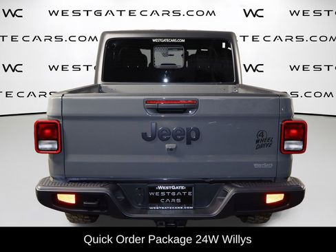 Used 2022 Jeep Gladiator Willys image 4