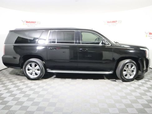 Used 2016 GMC Yukon XL SLE w/ HD Trailering Package AWD/4WD image 3