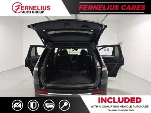 New 2025 Jeep Grand Cherokee L Laredo w/ Luxury Tech Group I image 11