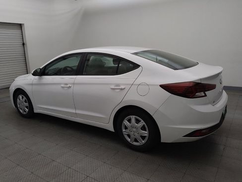 Used 2019 Hyundai Elantra SE FWD image 3