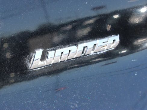 Used 2015 Toyota 4Runner Limited RWD image 31