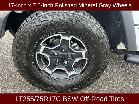Used 2017 Jeep Wrangler Unlimited Rubicon w/ Connectivity Group image 17