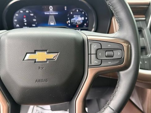 Used 2023 Chevrolet Suburban High Country AWD/4WD image 24
