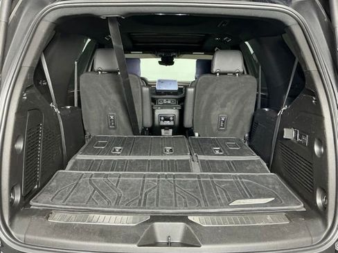 Used 2023 Chevrolet Tahoe High Country RWD image 22