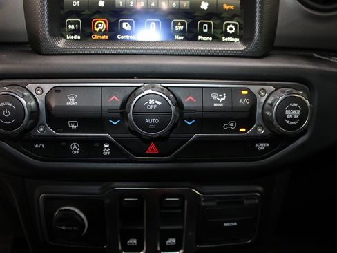 Used 2021 Jeep Wrangler Sport AWD/4WD image 35
