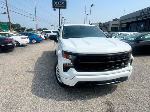 Used 2022 Chevrolet Silverado 1500 Custom RWD image 29