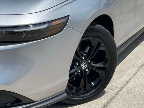 Used 2025 Honda Accord SE image 9