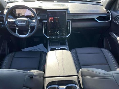 Certified 2025 GMC Acadia Elevation w/ Elevation Premium Package image 13